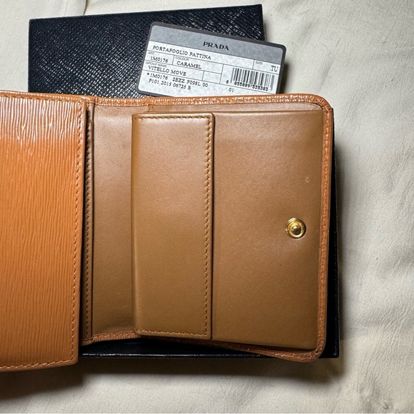 PRADA | Authentic Portafoglio Portamon Wallet - Picture 9 of 9